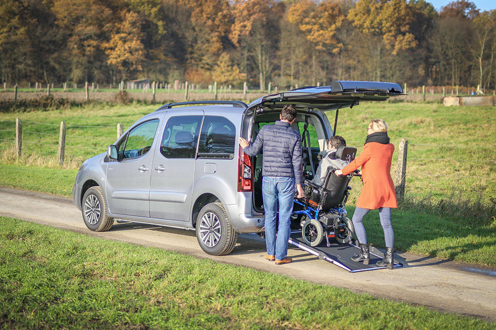 Découvrez le Peugeot Partner Xtra SimplyAccess aménagé handicap !