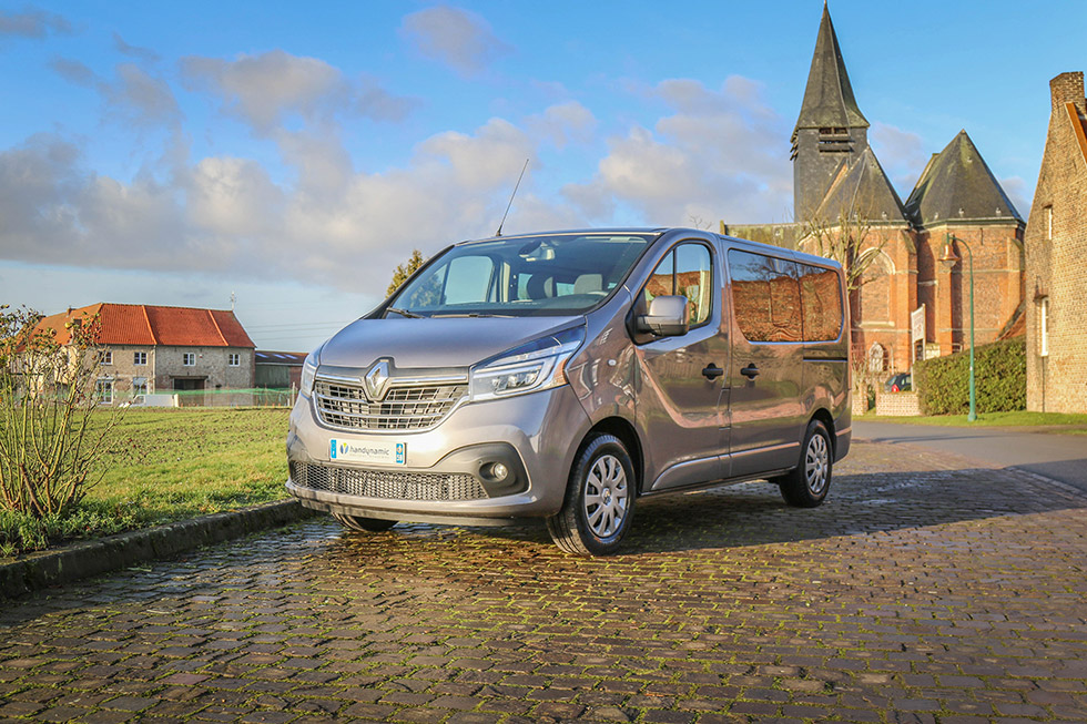 Le Renault Trafic L1H1 HappyAccess présente un design et des équipements modernes