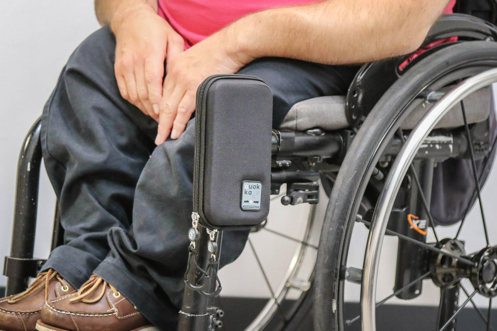 Découvrez la pochette de téléphone pour fauteuil roulant Quokka
