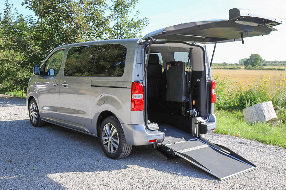 Peugeot Traveller Family accessible neuf en vente