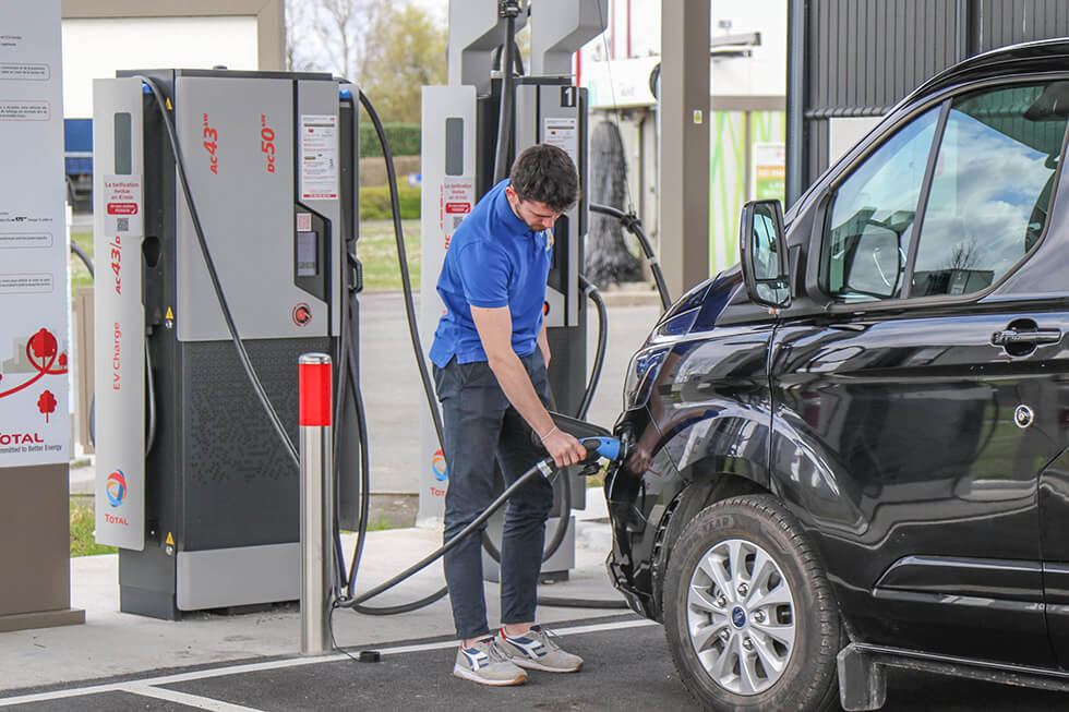 Traverser La France En Véhicule TPMR électrique, Est-ce Possible ?