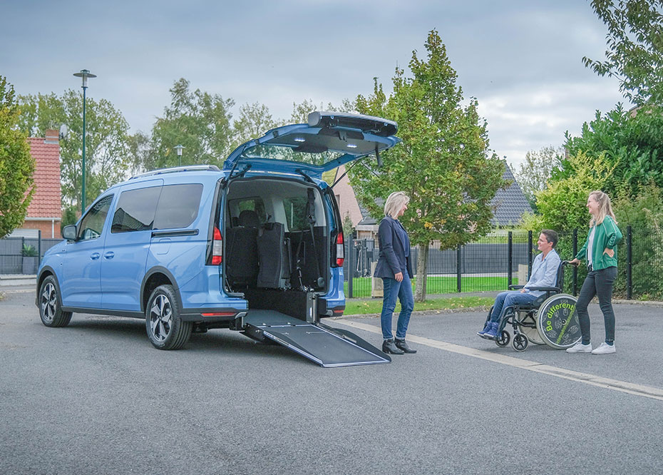 Présentation Du Ford Grand Tourneo Connect Doté De L’aménagement Xtra HappyAccess