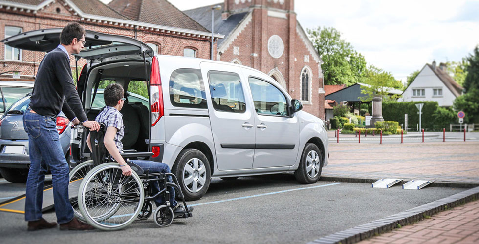 Des rampes d'accès à emporter partout lors de vos sorties en fauteuil roulant