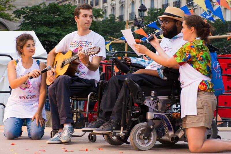 La-Nuit-du-handicap-a-Paris