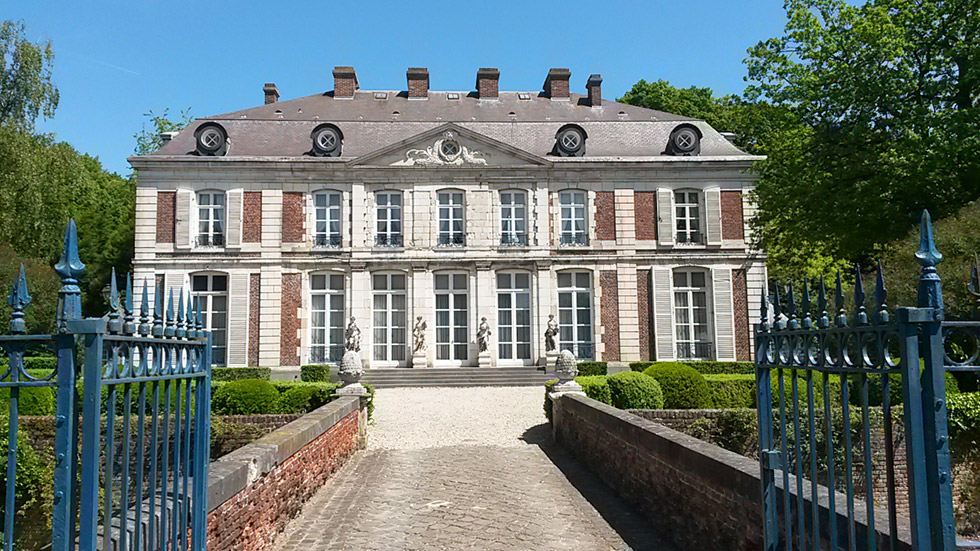 Le parc du Château du Vert-Bois accueille l'exposition de voitures anciennes en 2023