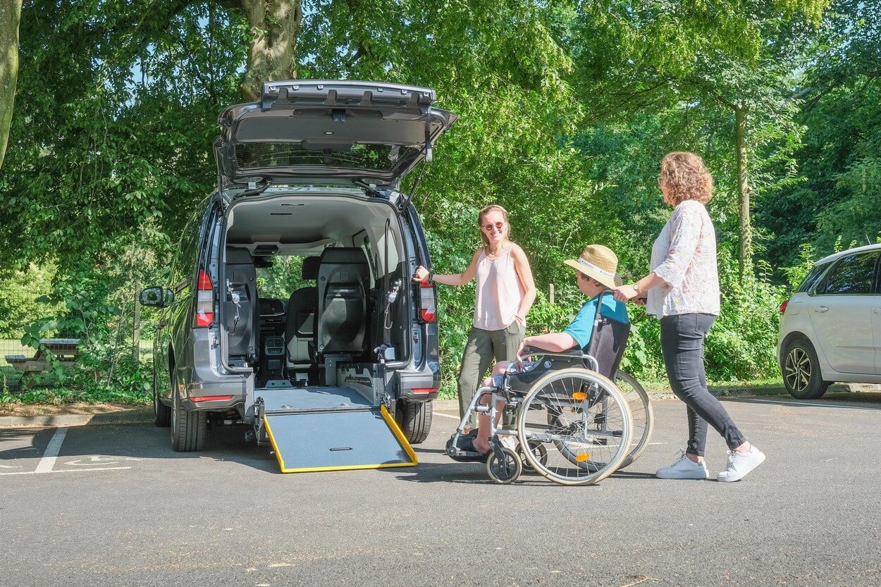 Présentation Du Ford Grand Tourneo Connect Aménagé Friendly HappyAccess