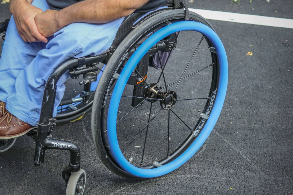 protection_grip_main_courante_fauteuil_roulant_02b